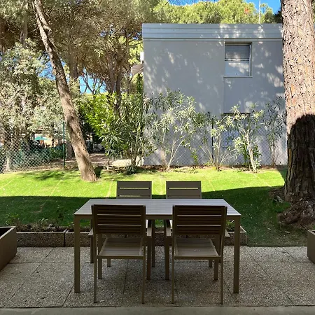 Appartement Bathalaa A Due Passi Dal Mare Llido Degli Estensi